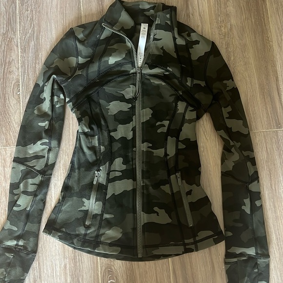 Lululemon define zip up jacket - Picture 2 of 5